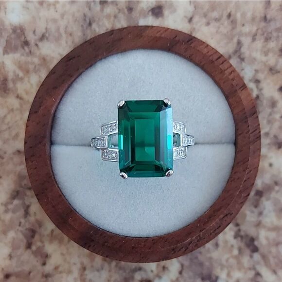 5.9 Carat Emerald 925 Sterling Silver Ring - Picture 10 of 13
